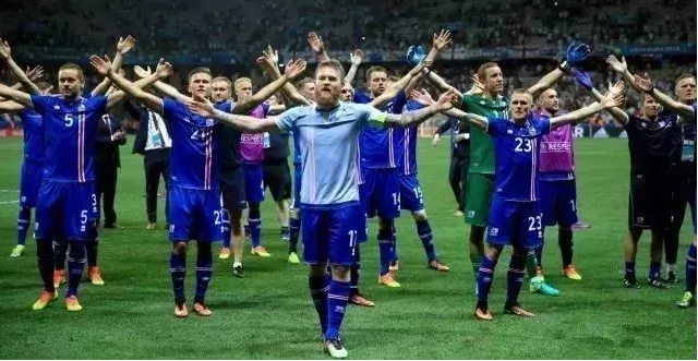 球場供暖,冰島這才叫全民足球! 球場供暖,冰島這才叫全民足球!